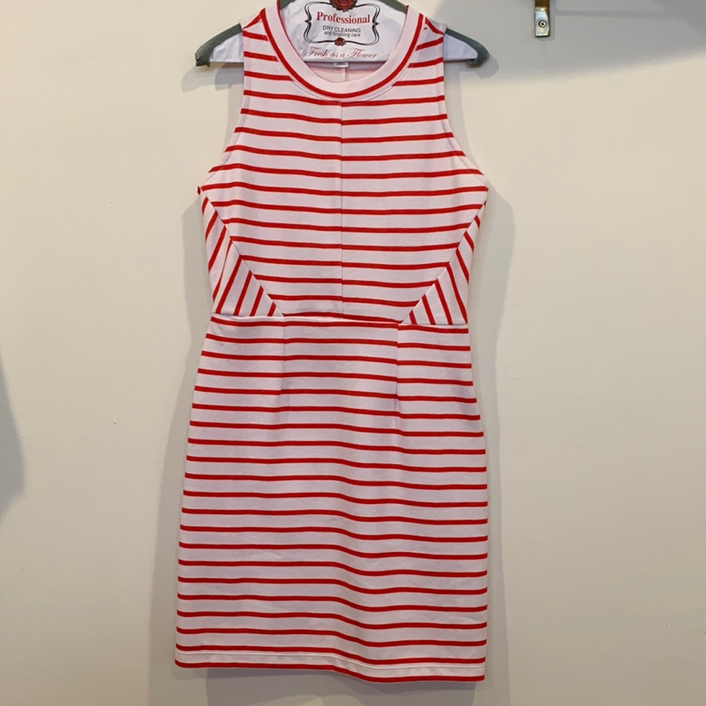 Gap pink and white dress